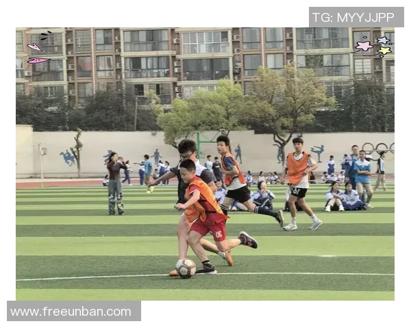 足球明星班级区域图片展现球场魅力与青春活力的完美结合